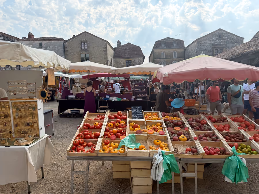 Market mornings & shared meals